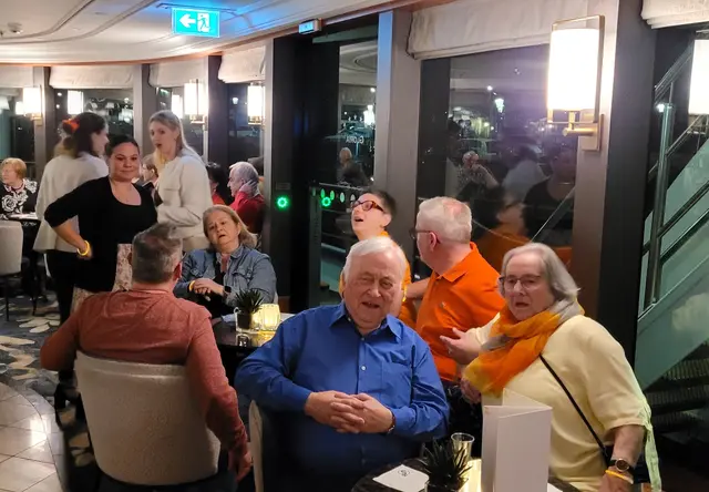 Beste Stimmung bei der Party zur 20. Leser-Flusskreuzfahrt. | Foto: Volker Widdrat