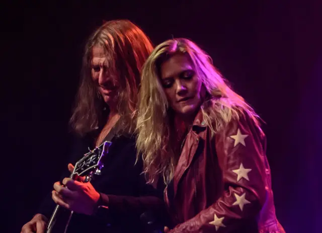 Musik trifft Spiritualität: Acoustic Treasures gestalten die Kulturandacht in der Marienkirche Kaiserslautern. BluesRock und Psalmen verschmelzen zu einem besonderen Klangerlebnis voller Emotion und Tiefe | Foto: Sabine Bischoff BumblyBee Photographie/gratis