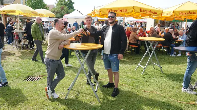 Auch genießen lässt es sich auf dem Bauernmarkt in Bellheim | Foto: Südpfalz-Tourismus Verbandsgemeinde Bellheim/Grüne