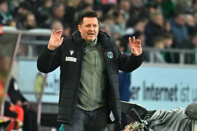 Steht mit Hannover 96 vor einem Topspiel: Trainer Christian Titz. (Archivbild) | Foto: Swen Pförtner/dpa
