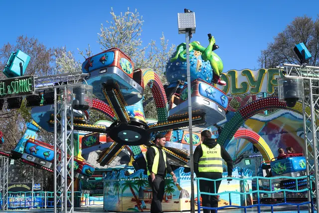 Der Polyp XXL lockt mit wirbelnden Gondeln und jede Menge Fahrspaß | Foto: Cornelia Bauer