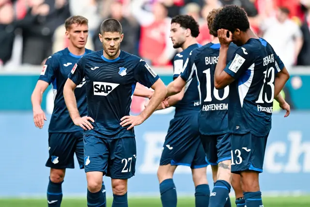 Hoffenheim und Andrej Kramaric (2.v.l.): ratlos nach der Niederlage gegen Mainz. | Foto: Uwe Anspach/dpa