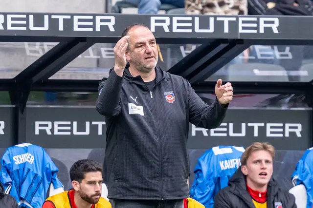 Wieder kein Sieg: Für Frank Schmidt und der 1. FC Heidenheim rückt der Abstieg immer näher.  | Foto: David Inderlied/dpa