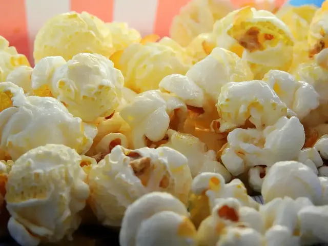 Wer spontan ins Kino will, bekommt hier einen Filmabend mit geheimem Titel und japanischen Snacks. | Foto: Alexander Vollmer - gemeinfrei