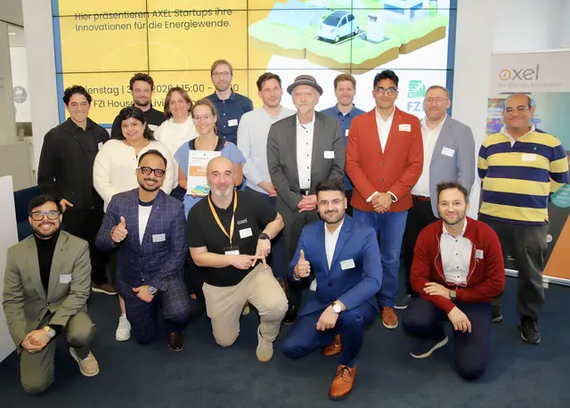 Gründerinnen und Gründer der teilnehmenden Teams beim „AXEL Startup Demo Day“
 | Foto: fokus.energie