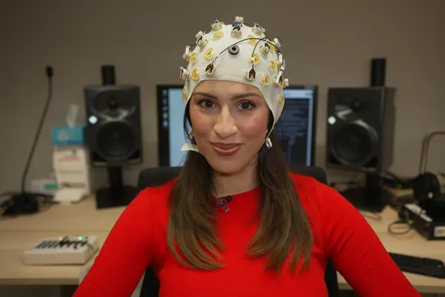 „aspekte”: Moderatorin Salwa Houmsi beim Selbsttest | Foto: ZDF, Foto: kobalt/Florian Henke