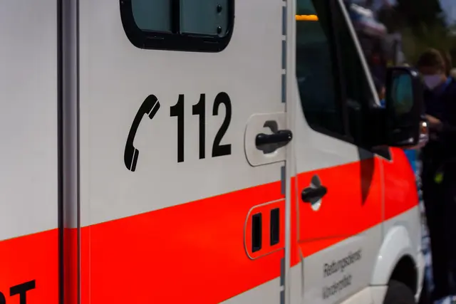 Ein Einsatz jagt den nächsten: Die Folge begleitet Rettungskräfte und Klinikteams zwischen Brand, Notfallversorgung und Routine, die nie Routine ist. | Foto: Kim Rileit