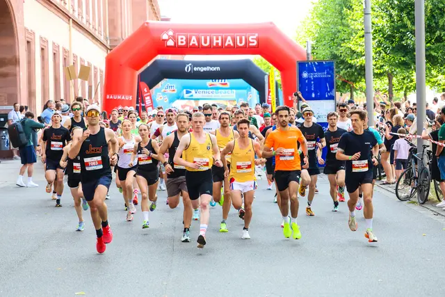 Tausende Läufer:innen gehen am 18. Juni 2026 beim BAUHAUS Firmenlauf Mannheim an den Start | Foto: n plus sport GmbH/Markus Lutz