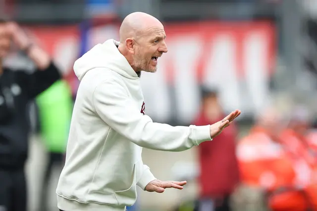 Will mit seinem Team auswärts endlich mal überzeugen: FCK-Trainer Trainer Torsten Lieberknecht. | Foto: Daniel Karmann/dpa