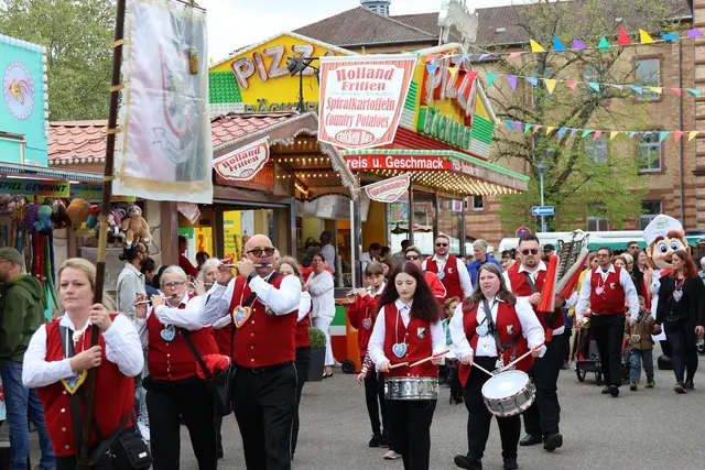 Ein Umzug geht traditionell der Eröffnung des Maimarktes Landau voraus | Foto: Stadt Landau/gratis