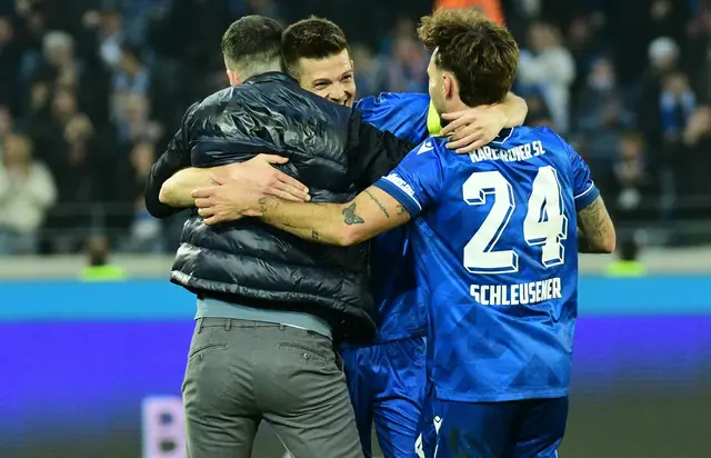 vereinte Freude. Trainer, Spielmacher &amp; Stürmer | Foto: anderer/ka-abseits