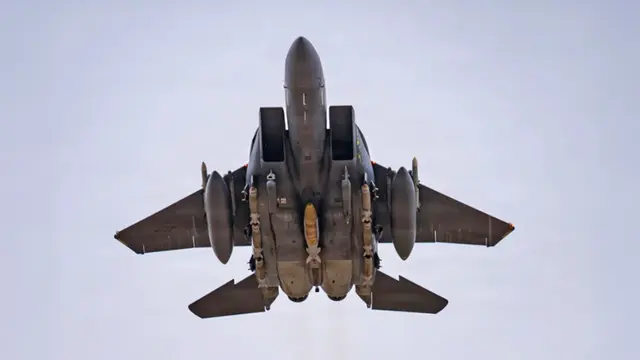Symbolbild: Eine F-15E Strike Eagle der US-Luftwaffe im Einsatz. Medienberichten zufolge soll auch der über Iran abgeschossene Kampfjet diesem Typ angehört haben. | Foto: U.S. Air Force / U.S. Central Command