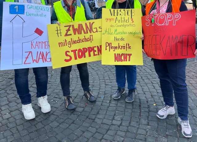 Gesundheitsminister Hoch bestellt Pflegekammer-Vorstand ein. (Symbolbild) | Foto: Alexandra Schug/privat/dpa