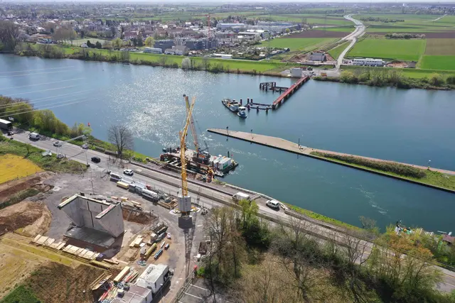 Neckarbrücke im Bau: Blick Nordufer nach Süd | Foto: RPK