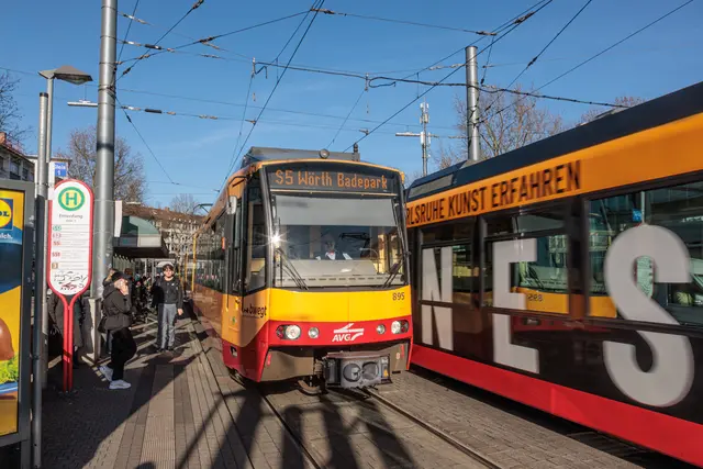 Stadtbahn in Karlsruhe | Foto: Paul Needham