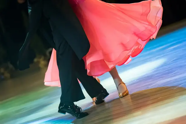 Ein TV-Wochenende mit klarer Dramaturgie: erst Action und Thriller, zum Abschluss „Dirty Dancing“ im Doppelpack. | Foto: tarczas/stock.adobe.com