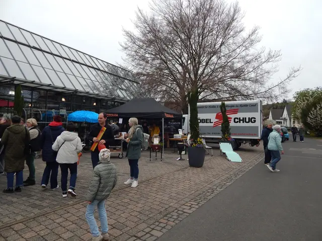 Möbel Schug aus Thallichtenberg war bei Gärtnerei Clos vertreten | Foto: Anja Stemler