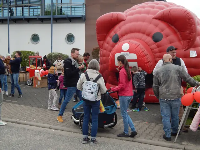 "Grunzi" und Popcorn war bei der Kreissparkasse angesagt | Foto: Anja Stemler