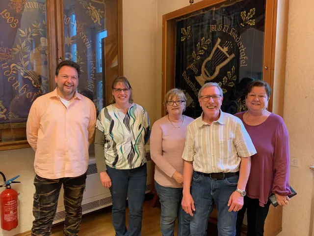 Das neue Leitungsteam der Liedertafel
v.l.n.r. Thomas Kästner, Miriam Dehnert, Ursel Mönig, Willi Wingerter, Dagmar Daum | Foto: Bild und Text: Reimund Gebhard