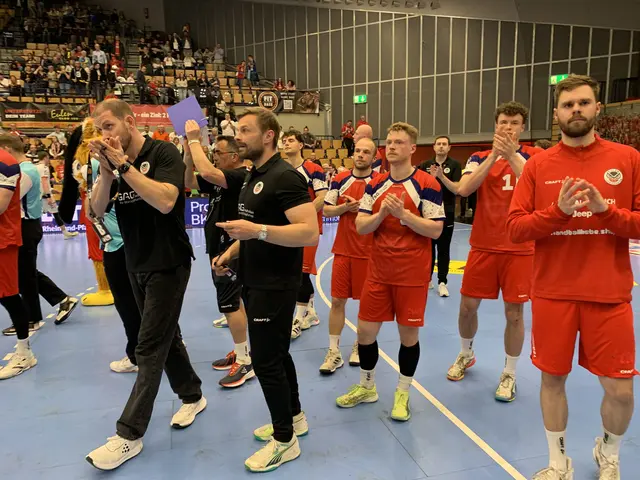 Das Eulen-Team war enttäuscht nach dem Heim-Debakel | Foto: Michael Sonnick