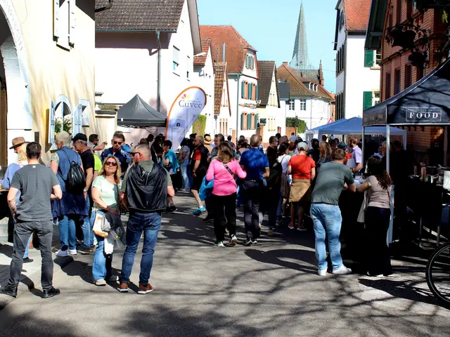 Dudostraße wird zur Genussmeile: Straßenweinprobe „Fass uff de Gass“ lädt ein | Foto: Gerhard Syring-Lingenfelder