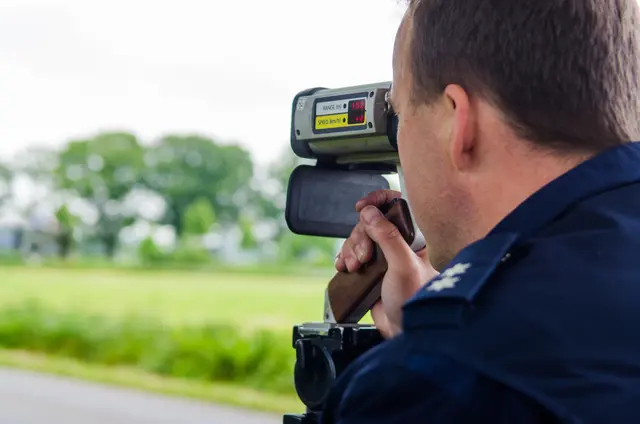 Geschwindigkeitsmessung der Polizei | Foto: Adobe Stock/Racle Photodesign