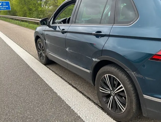 Auf der A65 bei Landau prallte ein alkoholisierter Autofahrer in die Mittelleitplanke | Foto: Polizeidirektion Landau