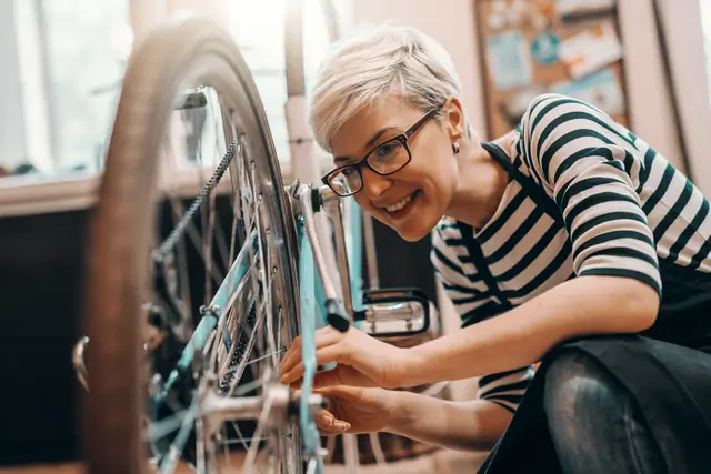Abfall nach der Fahrradpflege richtig trennen und Problemstoffe korrekt entsorgen. | Foto: Dusan Petkovic/ stock.adobe.com