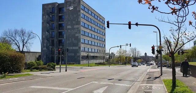 Ampelanlagen in der Martin-Luther-Straße an der Kreuzung zur Robert-Stolz-Straße | Foto: Stadt Neustadt