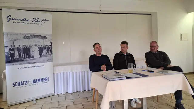 Der wiedergewählte Vorstand (von links): Tom Beck, Thomas Staisch, Martin Löffler | Foto: Foto: Rolf Bohrer