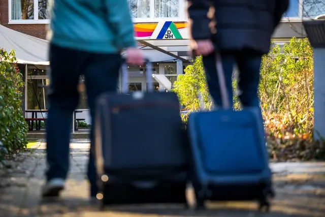 Frühzeitige Abreise wegen Regelbruch? Es kommt in der Regel nur selten vor, dass Kinder auf Klassenfahrt vorzeitig von ihren Eltern abgeholt werden müssen. | Foto: dpa