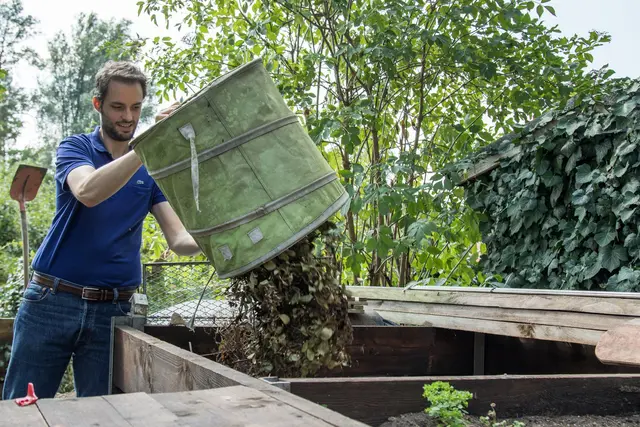 Der Frühling ist die perfekte Zeit, um einen Kompost anzulegen. (zu dpa: «So gelingt der Kompost: Fünf einfache Regeln») | Foto: dpa