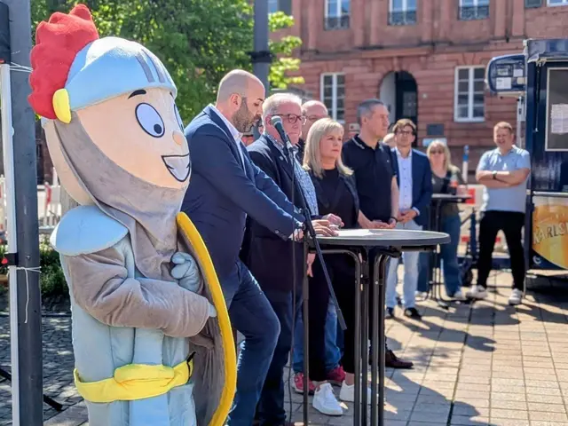 Eröffnung der Sickingenmesse: Bürgermeister Mattia De Fazio und Messe-Organisator Joachim Felka eröffneten die Veranstaltung gemeinsam mit Ehrengästen. | Foto: Jutta Felka