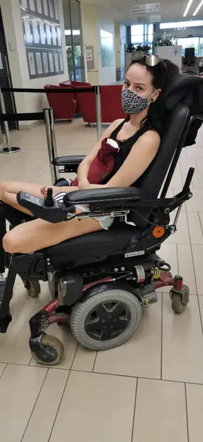 Jana im Rollstuhl | Foto: Privat