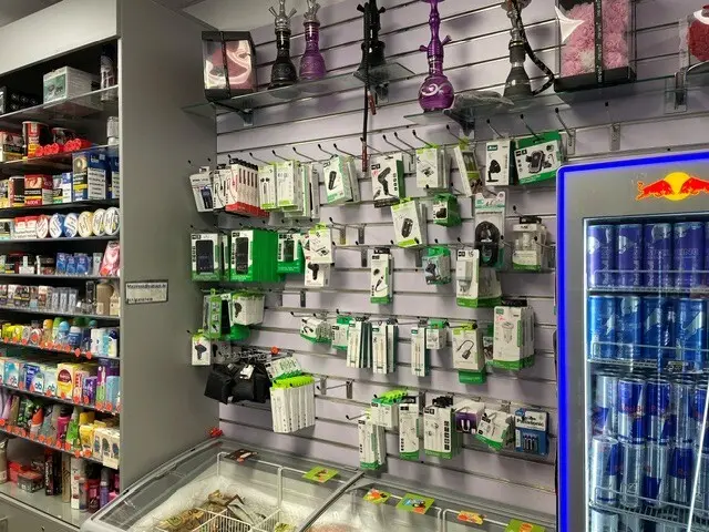 Der städtische Ordnungsdienst kontrollierte Kioske in der Mannheimer Innenstadt. Dabei wurden mehrere Verstöße gegen das Sonntagsverkaufsverbot festgestellt. | Foto: Stadt Mannheim