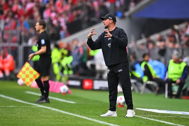 Nach der Niederlage in München bereitet Coach Sebastian Hoeneß den VfB Stuttgart auf das Halbfinale im DFB-Pokal vor. | Foto: Tom Weller/dpa