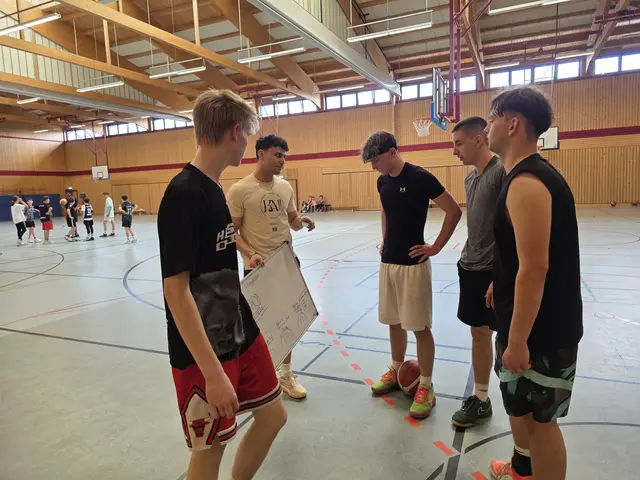 Fachgespräch  | Foto: Gorilla Haßloch