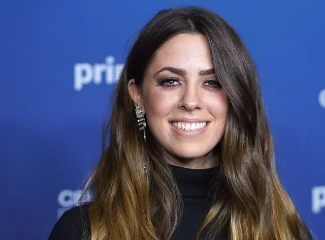 Sängerin Vanessa Mai ruft mit der Moderatorin Lola Weippert andere Frauen zur Vorsorge-Untersuchung beim Frauenarzt auf. (Archivbild) | Foto: Jörg Carstensen/dpa