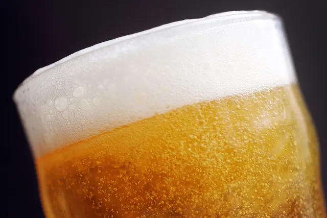 Statistik: Baden-Württemberg exportiert weniger Bier. (Symbolbild) | Foto: Marius Becker/dpa