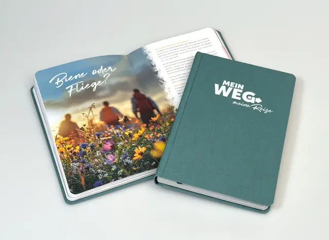 „MEIN WEG – Meine Reise: Achtsam unterwegs“ ist Deutschlands erstes „Achtsamkeits-Pilger-Journal“. | Foto: Bildnachweis: Pilgerverlag