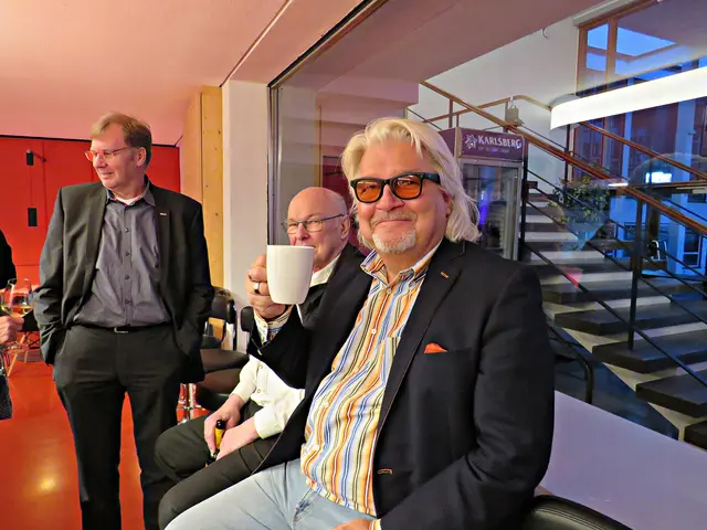 Während der Pause Mathias Berkel beim Kaffee gestört | Foto: Brigitte Melder