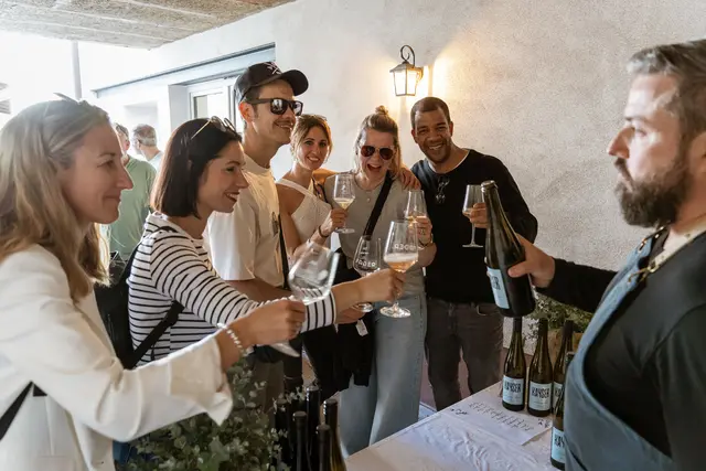 Beim Weintestival Rhodt kommt Freude auf, wenn man Kultur und Genuss auf vielfältige Art und Weise genießen kann | Foto: Timo Melk 