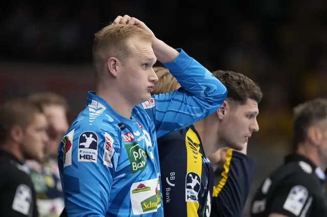 Nicht nur Löwen-Torwart David Späth raufte sich in Göttingen die Haare.  | Foto: Weber/PIX-Sportfotos
