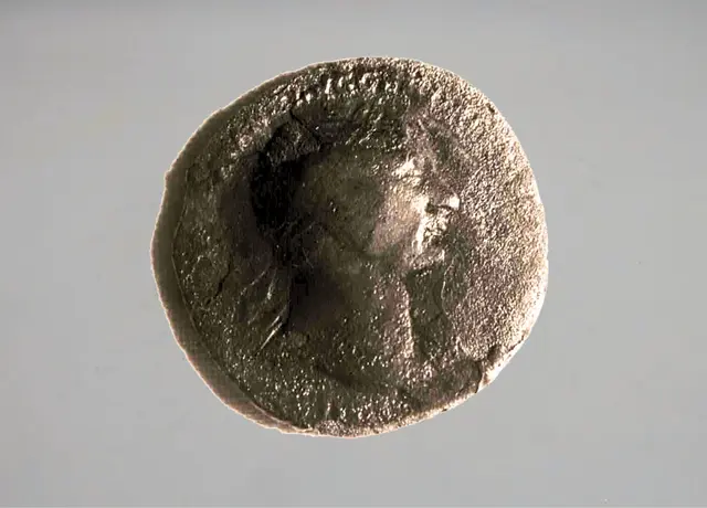 Ältestes Geld Viernheims, geprägt unter dem römischen Kaiser Traian (98 – 117 n. Chr.) | Foto: Stadt Viernheim