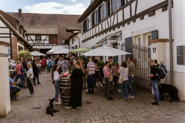 Miteinander ins Gespräch kommen bei diesem Festival all jene, die sich kennen, aber natürlich auch die, die sich dadurch erst kennen lernen   | Foto: Timo Melk 