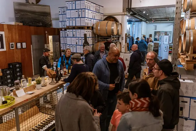 Weintestival Rhodt: Neue Weinsorten entdecken, Kunst genießen und Gesellschaft haben, das kann man bei diesem Festival | Foto: Timo Melk 