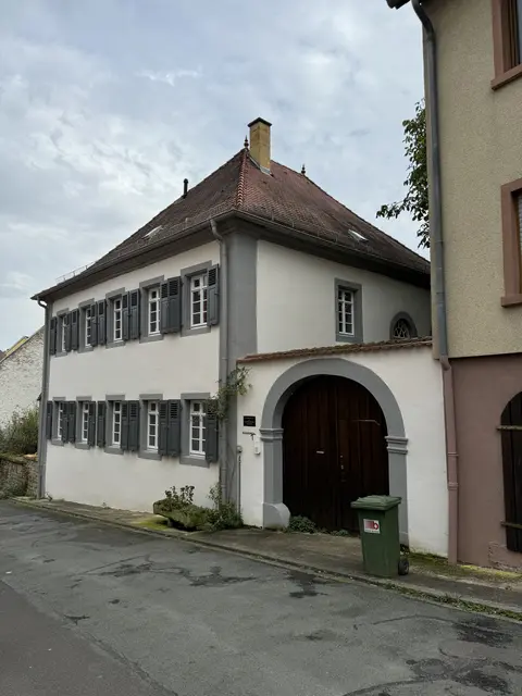Original erhaltene ehemalige Synagoge in Alsenz  | Foto: Arno Mohr 