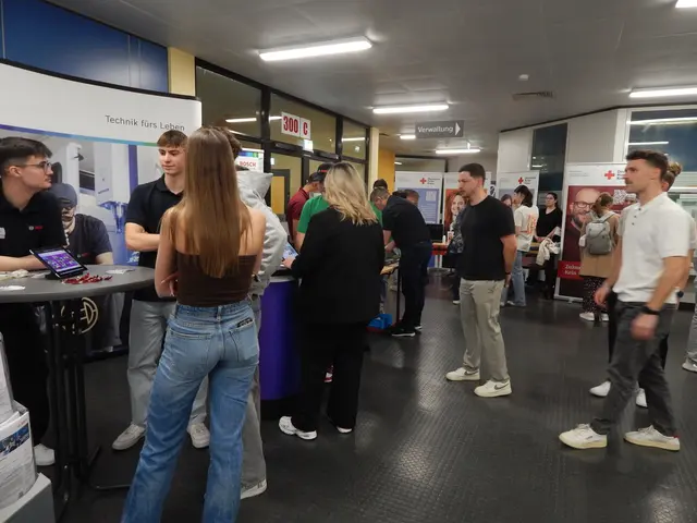 Junge Menschen zeigen sehr viel Interesse | Foto: Anja Stemler