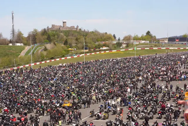 Zahlreiche Motorradfans werden zum Auftakt auf dem Nürburgring erwartet. (Archivbild) | Foto: Thomas Frey/dpa