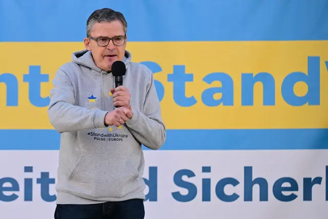 Auslöser des Rechtsstreits war ein abfälliger Kommentar des X-Users zu einem Ukraine-Post von Kiesewetter auf der Plattform. (Archivbild) | Foto: Sebastian Gollnow/dpa